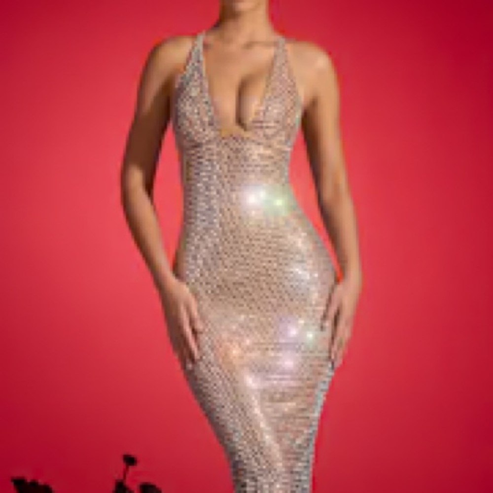 Oh Polly Glittering Silver Backless Dress - Picture 7 of 7